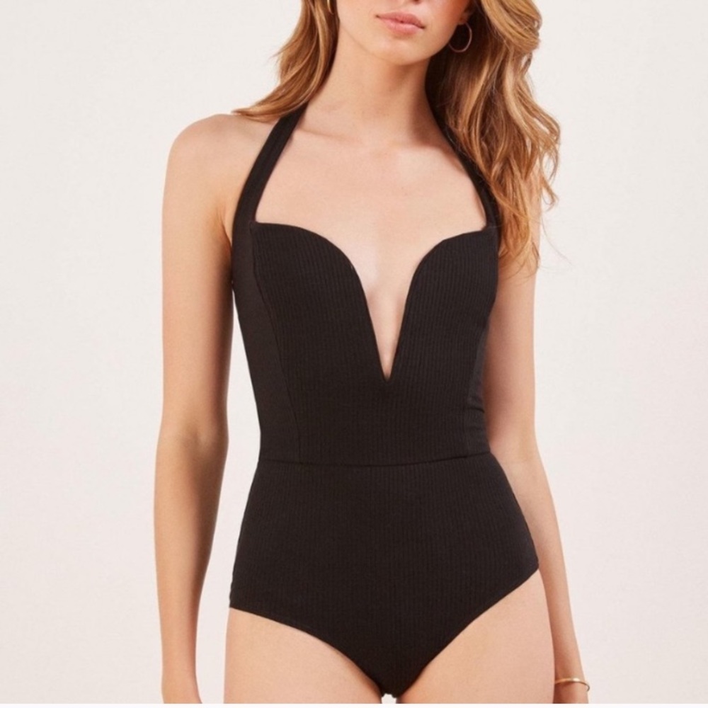 🎉FLASH SALE 🎉Reformation Carla Bodysuit